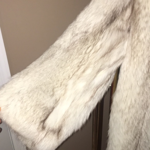 WHITE FUR COAT - Picture 3 of 8